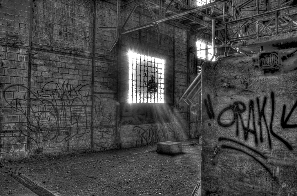 la presta usine d'asphalt val de travers jura neuchatel urbanexploration.ch urban exploration urbex bern switzerland schweiz hdr hdri schwarz-weiss